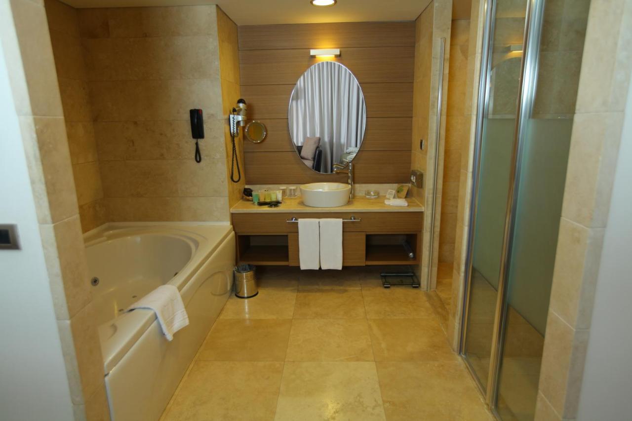 Cpankara Hotel Kültér fotó Bathroom