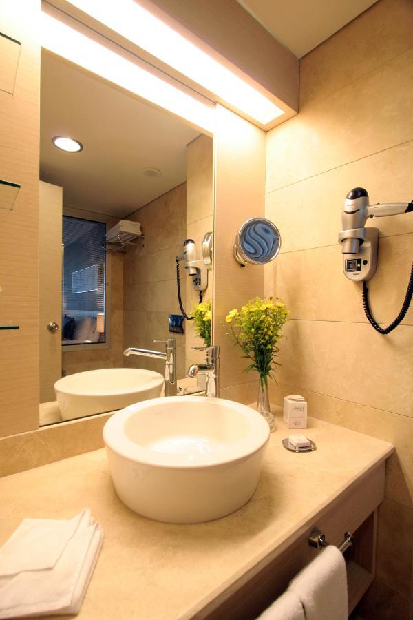 Cpankara Hotel Kültér fotó Bathroom