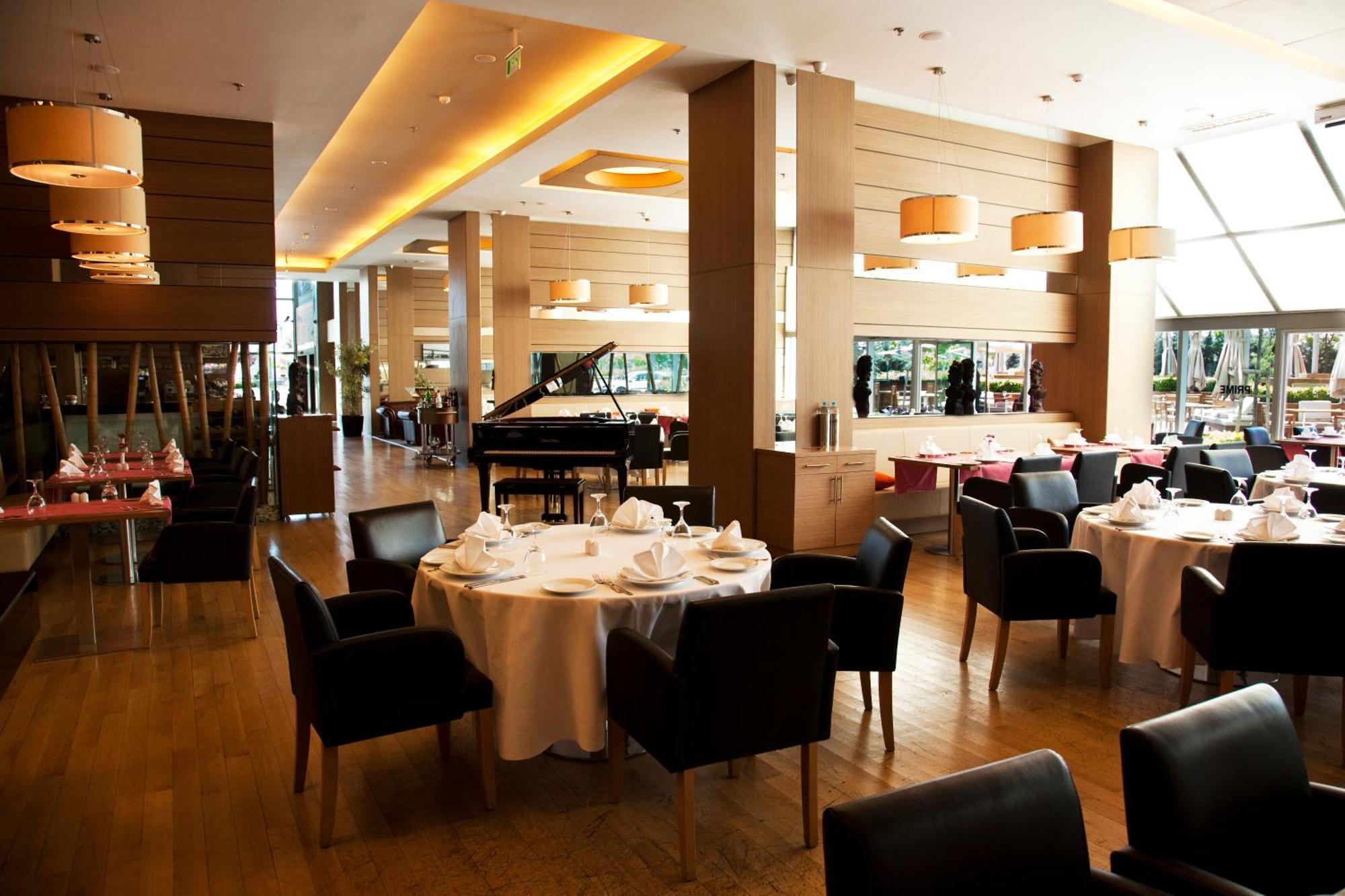 Cpankara Hotel Kültér fotó The restaurant
