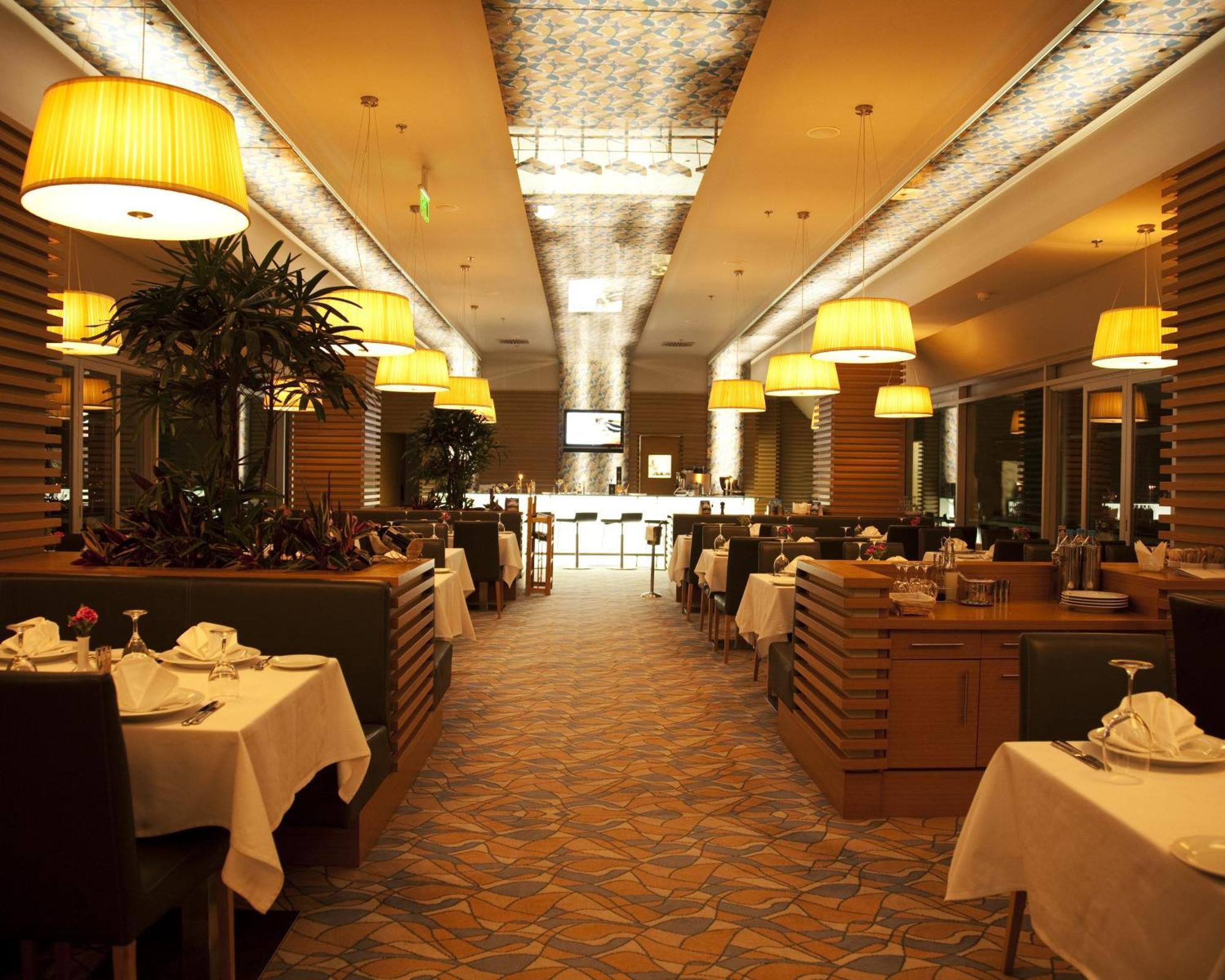 Cpankara Hotel Kültér fotó The interior of the restaurant